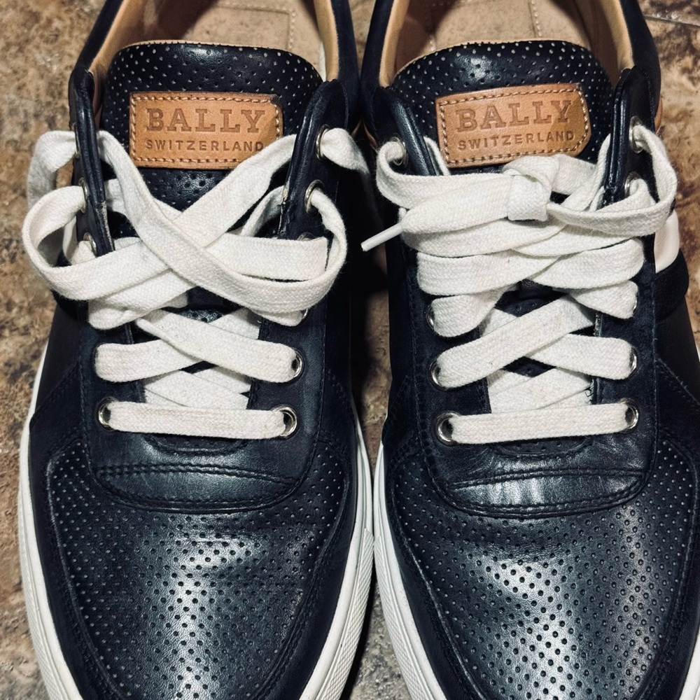 Bally Men's Black and White Leather Sneakers